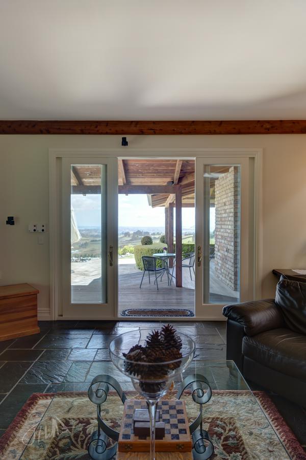 Eagle Ridge Lodge Tauranga Exteriör bild